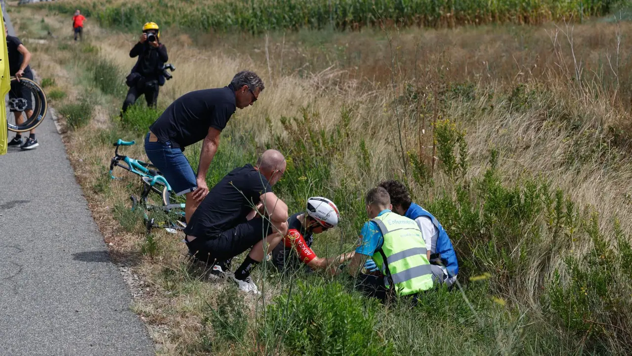décima etapa de La Vuelta a España, disputada este martes entre el Parque de la Naturaleza Sendaviva (Navarra) y final en el Ferial Larra Belagua.- EFE/Javier Lizón