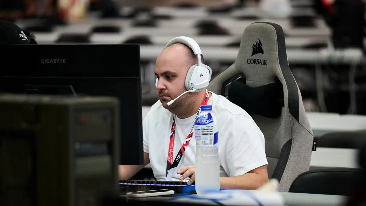 La Universidad Pública de Navarra organiza, junto con la Asociación Navarra para la Divulgación de la Tecnología (ANDITEC), la octava edición del evento tecnológico Navarra LAN Party. PABLO LASAOSA