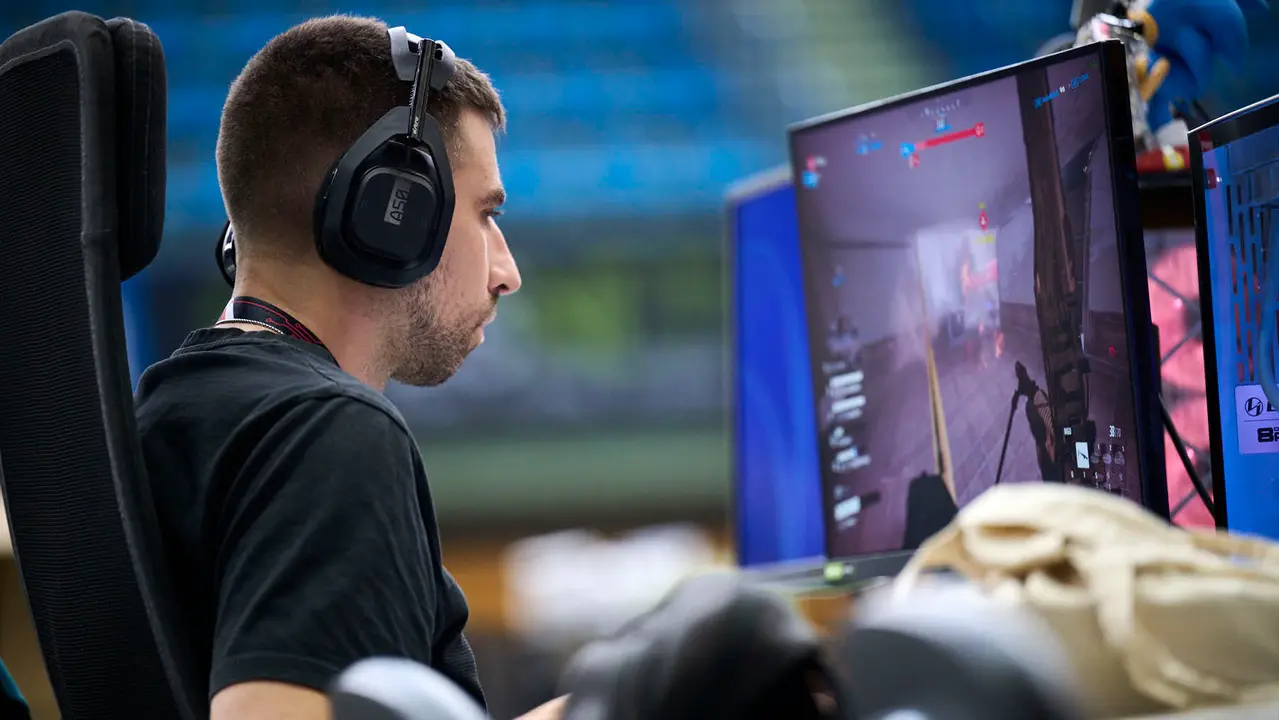 La Universidad Pública de Navarra organiza, junto con la Asociación Navarra para la Divulgación de la Tecnología (ANDITEC), la octava edición del evento tecnológico Navarra LAN Party. PABLO LASAOSA