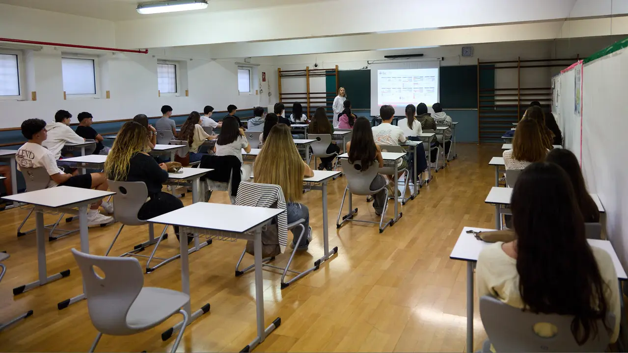 Inicio del curso escolar 2025/26 en el Colegio Fec Vedruna de Pamplona. IÑIGO ALZUGARAY