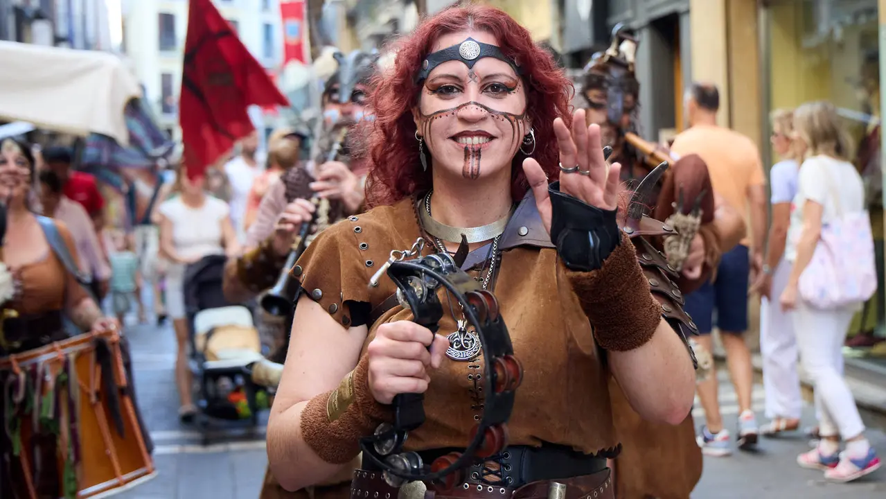 Gran Feria Medieval por las calles de los tres burgos durante la celebración del Privilegio de la Unión de Pamplona. IÑIGO ALZUGARAY