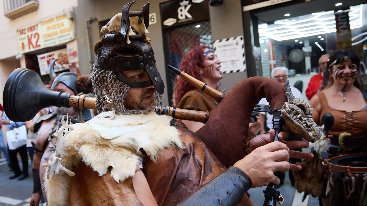 Gran Feria Medieval por las calles de los tres burgos durante la celebración del Privilegio de la Unión de Pamplona. IÑIGO ALZUGARAY