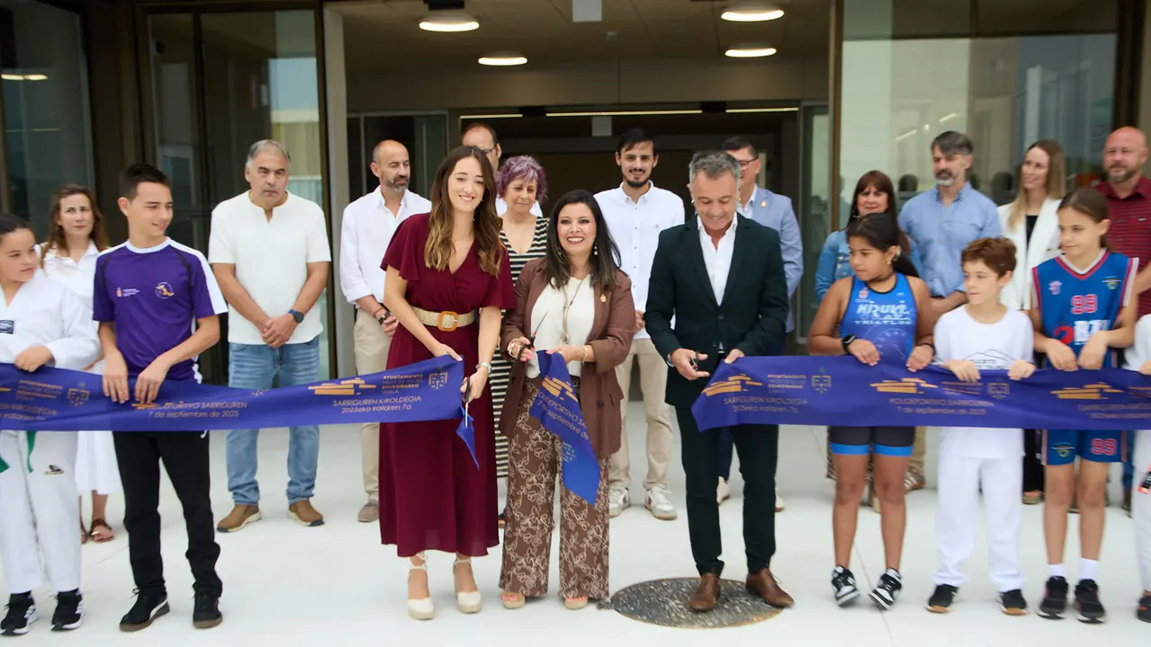 Inauguración del Polideportivo de Sarriguren. IÑIGO ALZUGARAY