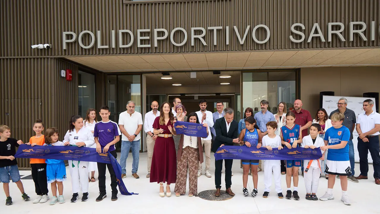 Inauguración del Polideportivo de Sarriguren. IÑIGO ALZUGARAY