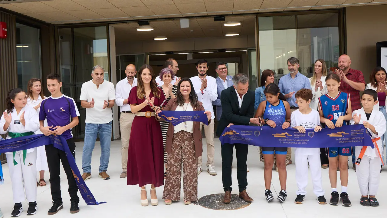 Inauguración del Polideportivo de Sarriguren. IÑIGO ALZUGARAY