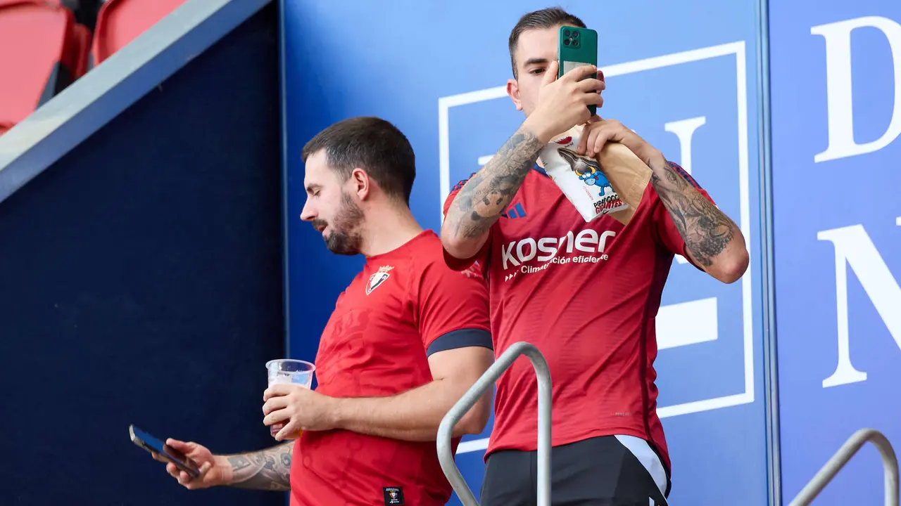 La grada del estadio de El Sadar durante el partido de La Liga EA Sports entre CA Osasuna y Rayo Vallecano disputado en Pamplona. IÑIGO ALZUGARAY