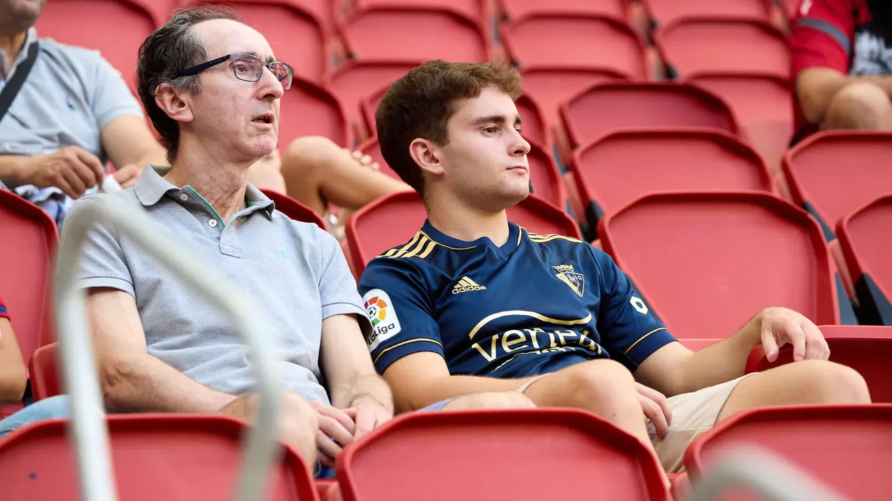 La grada del estadio de El Sadar durante el partido de La Liga EA Sports entre CA Osasuna y Rayo Vallecano disputado en Pamplona. IÑIGO ALZUGARAY