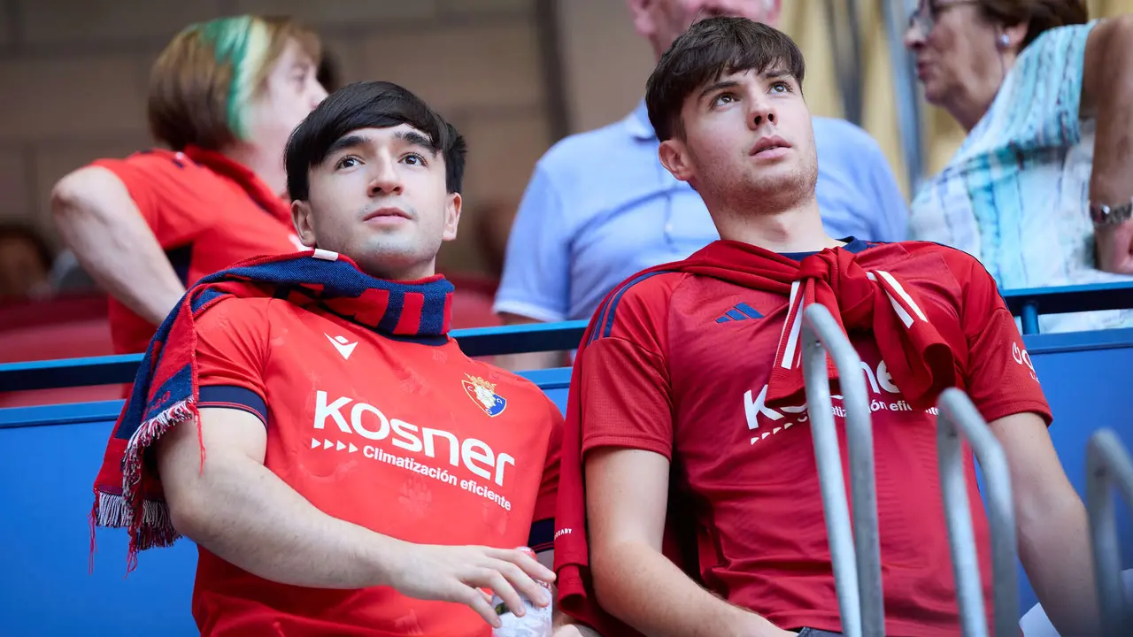La grada del estadio de El Sadar durante el partido de La Liga EA Sports entre CA Osasuna y Rayo Vallecano disputado en Pamplona. IÑIGO ALZUGARAY