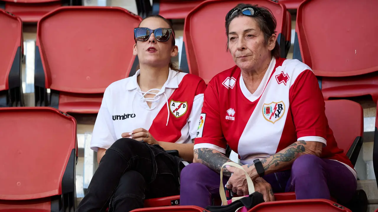 La grada del estadio de El Sadar durante el partido de La Liga EA Sports entre CA Osasuna y Rayo Vallecano disputado en Pamplona. IÑIGO ALZUGARAY