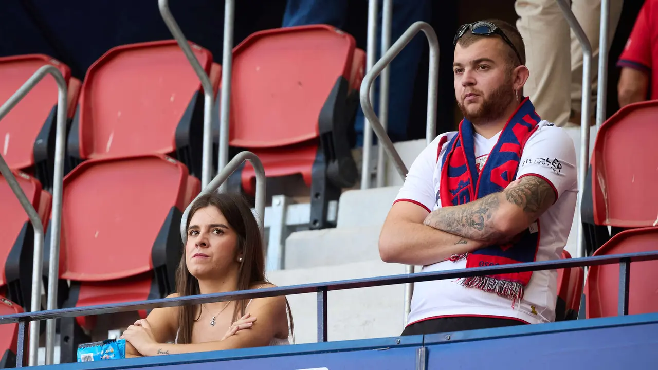 La grada del estadio de El Sadar durante el partido de La Liga EA Sports entre CA Osasuna y Rayo Vallecano disputado en Pamplona. IÑIGO ALZUGARAY
