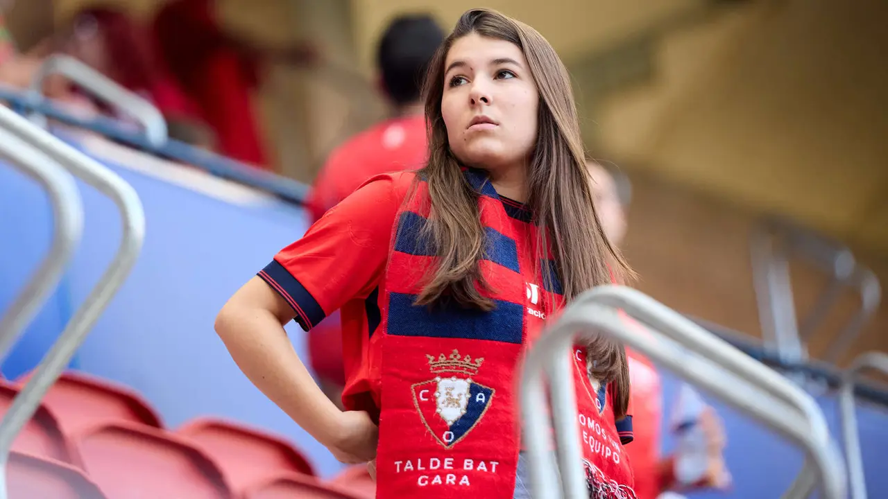 La grada del estadio de El Sadar durante el partido de La Liga EA Sports entre CA Osasuna y Rayo Vallecano disputado en Pamplona. IÑIGO ALZUGARAY