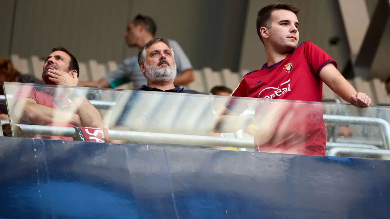 La grada del estadio de El Sadar durante el partido de La Liga EA Sports entre CA Osasuna y Rayo Vallecano disputado en Pamplona. IÑIGO ALZUGARAY