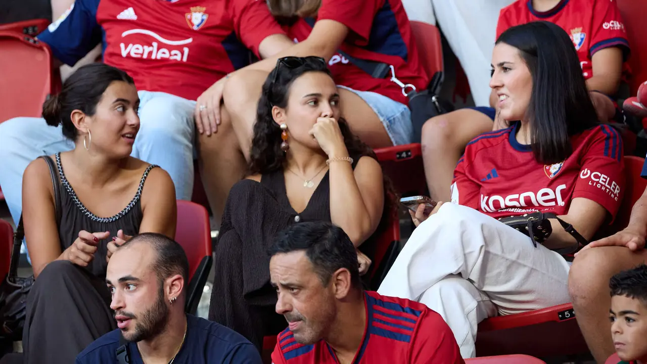 La grada del estadio de El Sadar durante el partido de La Liga EA Sports entre CA Osasuna y Rayo Vallecano disputado en Pamplona. IÑIGO ALZUGARAY