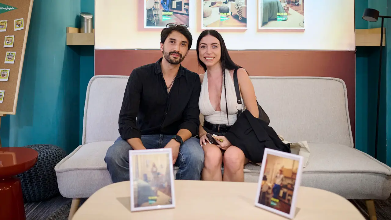 El Corte Inglés celebra un Coffee Party en Pamplona durante el inicio del curso universitario. PABLO LASAOSA