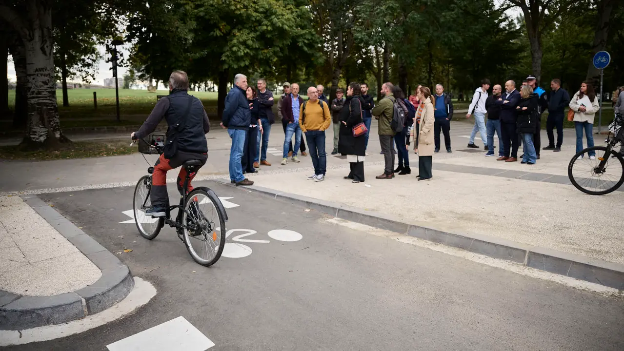 Acto de inauguración de la ampliación del corredor sostenible de Pío XII de Pamplona. PABLO LASAOSA
