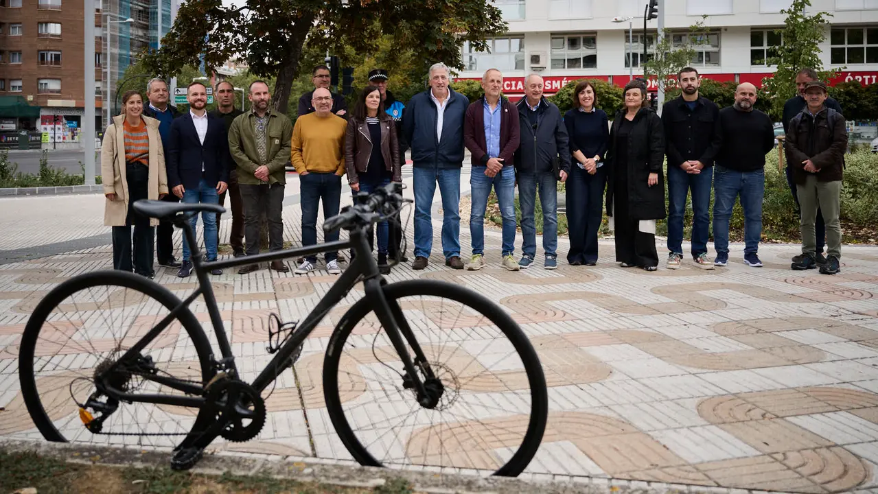 Acto de inauguración de la ampliación del corredor sostenible de Pío XII de Pamplona. PABLO LASAOSA