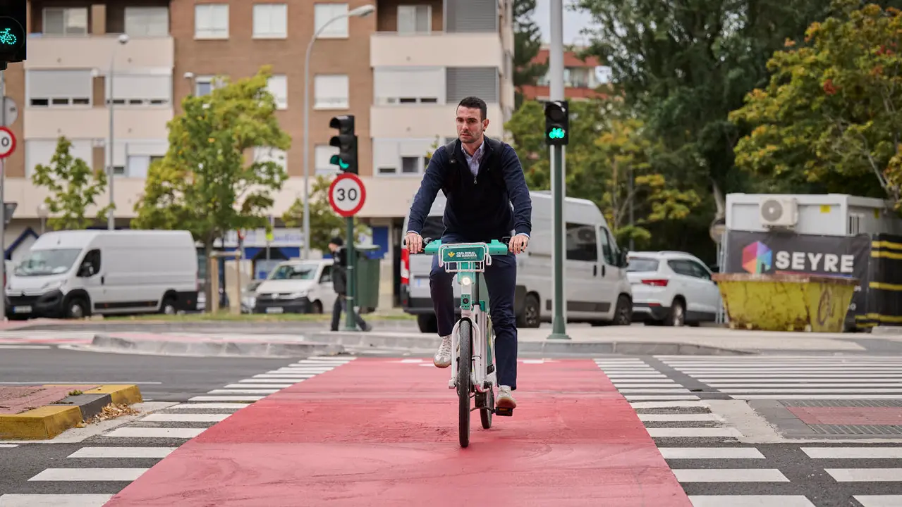 Acto de inauguración de la ampliación del corredor sostenible de Pío XII de Pamplona. PABLO LASAOSA