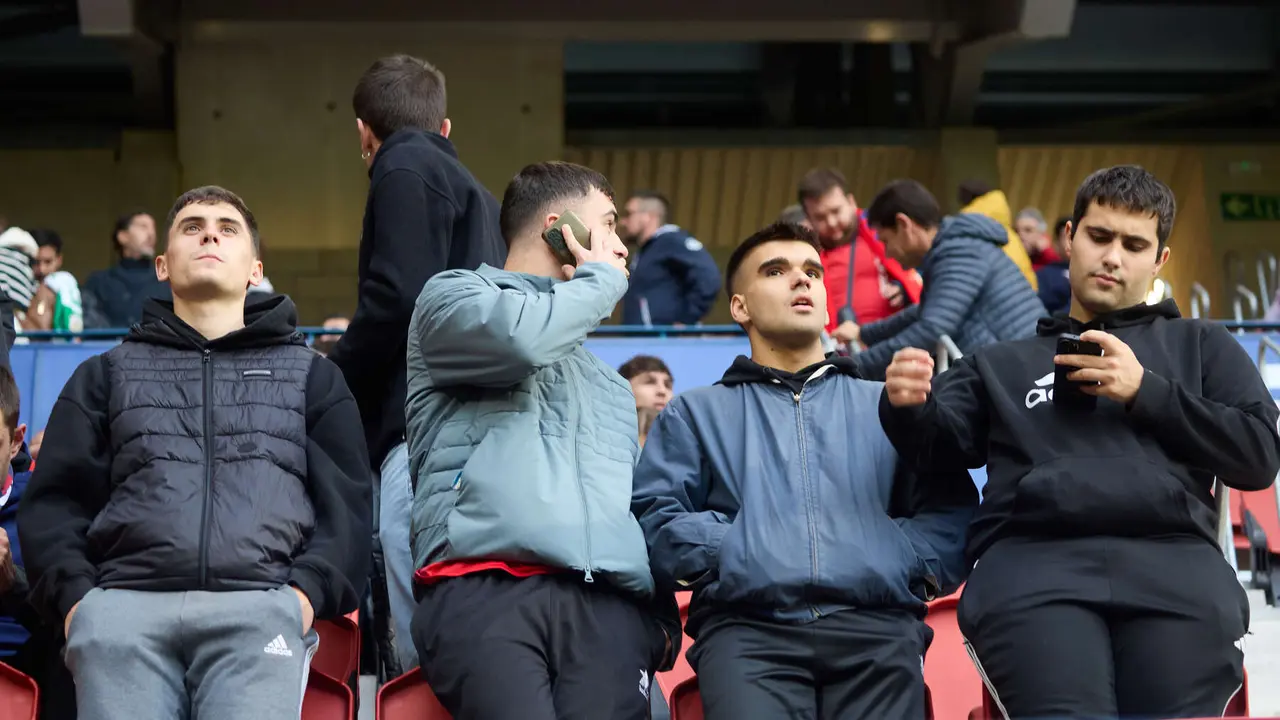 La grada del estadio de El Sadar durante el partido de La Liga EA Sports entre CA Osasuna y Elche CF disputado en Pamplona. IÑIGO ALZUGARAY