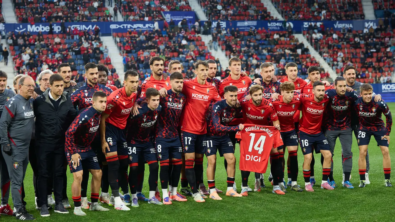 Partido de La Liga EA Sports entre CA Osasuna y Elche CF disputado en el estadio de El Sadar en Pamplona. IÑIGO ALZUGARAY