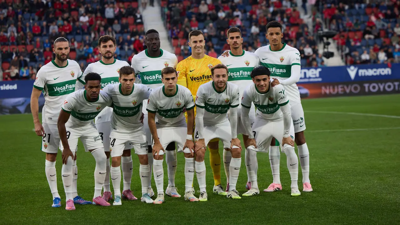Partido de La Liga EA Sports entre CA Osasuna y Elche CF disputado en el estadio de El Sadar en Pamplona. IÑIGO ALZUGARAY