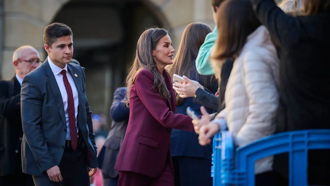 La Princesa Leonor, acompañada de los Reyes Felipe y Letizia, inicia en el Palacio de Navarra una visita a la Comunidad foral que se prolongará durante el viernes y el sábado.
PABLO LASAOSA