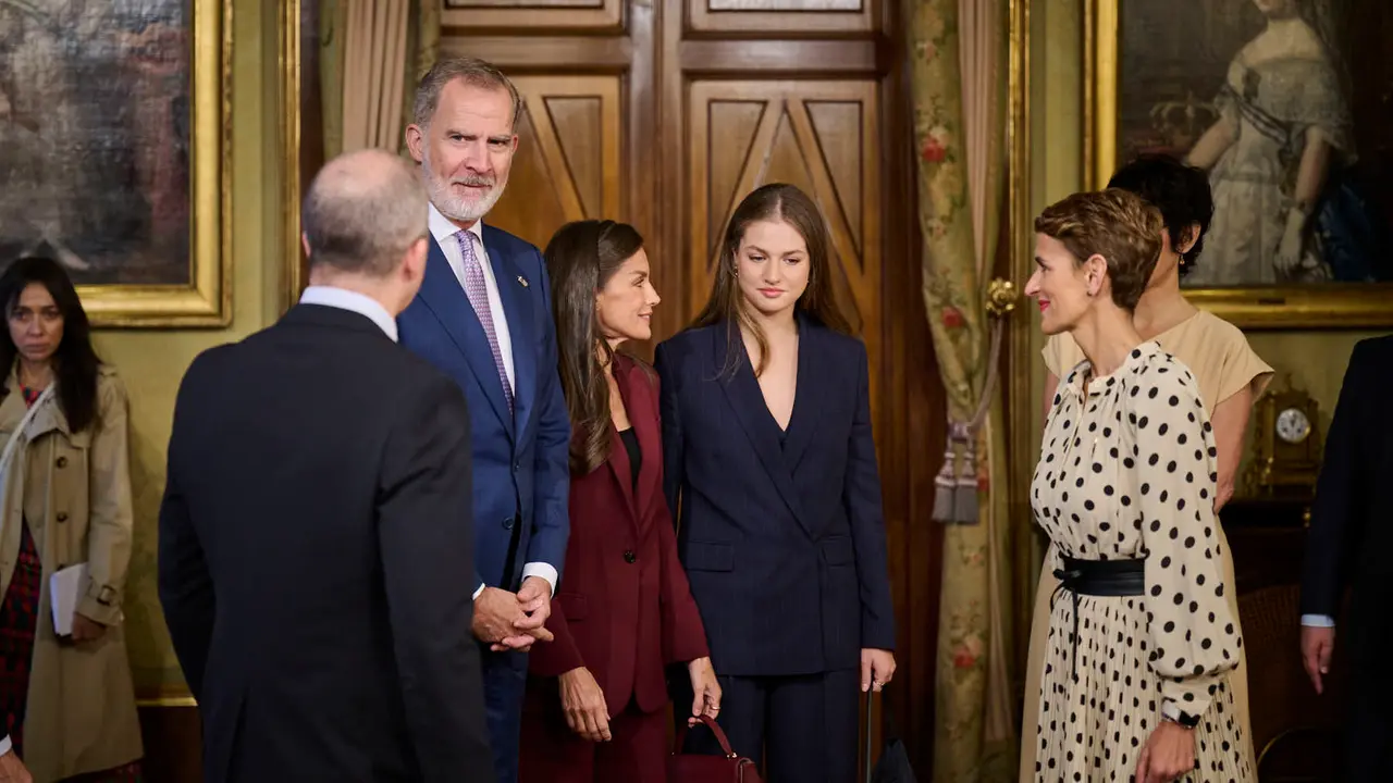 La Princesa Leonor, acompañada de los Reyes Felipe y Letizia, inicia en el Palacio de Navarra una visita a la Comunidad foral que se prolongará durante el viernes y el sábado.
PABLO LASAOSA