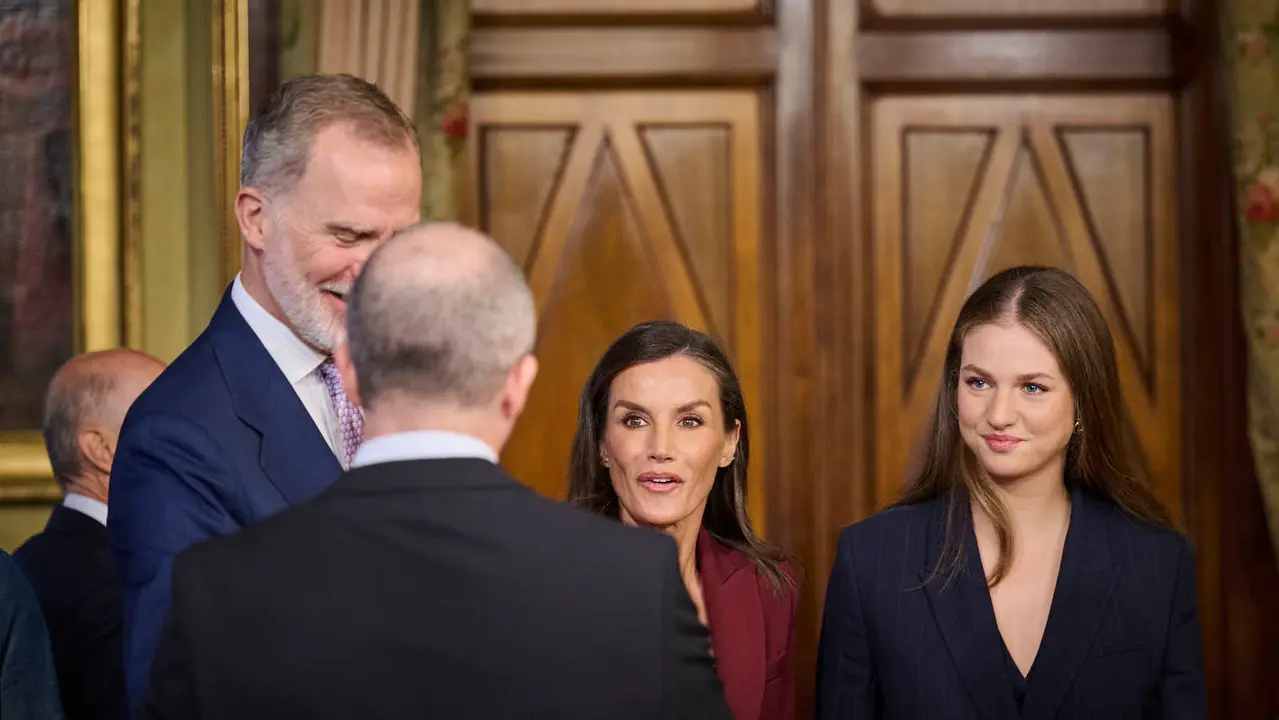 La Princesa Leonor, acompañada de los Reyes Felipe y Letizia, inicia en el Palacio de Navarra una visita a la Comunidad foral que se prolongará durante el viernes y el sábado.
PABLO LASAOSA