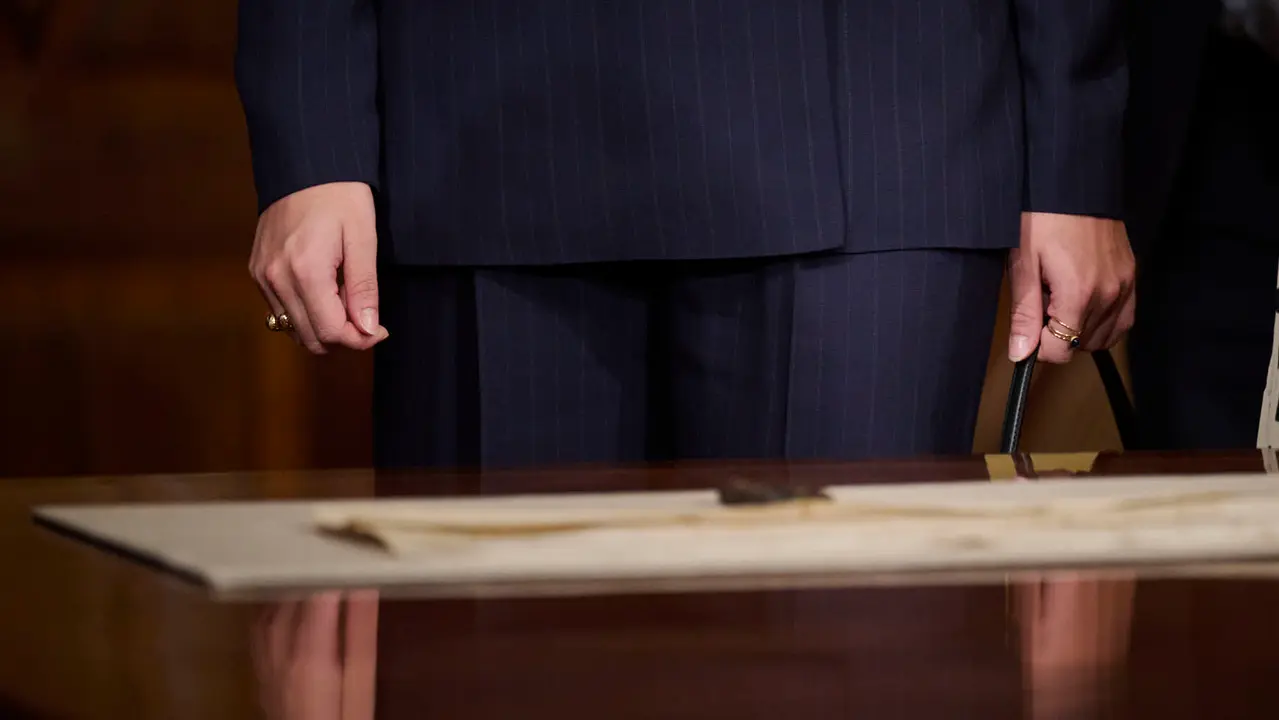La Princesa Leonor, acompañada de los Reyes Felipe y Letizia, inicia en el Palacio de Navarra una visita a la Comunidad foral que se prolongará durante el viernes y el sábado.
PABLO LASAOSA
