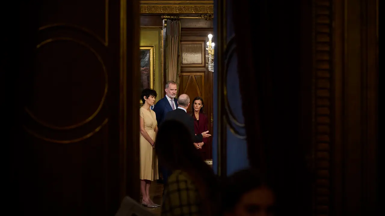 La Princesa Leonor, acompañada de los Reyes Felipe y Letizia, inicia en el Palacio de Navarra una visita a la Comunidad foral que se prolongará durante el viernes y el sábado.
PABLO LASAOSA