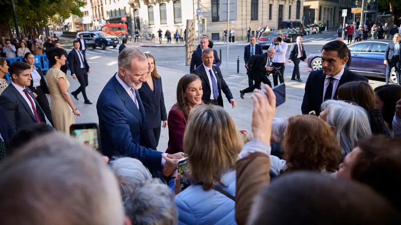 La Princesa Leonor, acompañada de los Reyes Felipe y Letizia, inicia en el Palacio de Navarra una visita a la Comunidad foral que se prolongará durante el viernes y el sábado.
PABLO LASAOSA