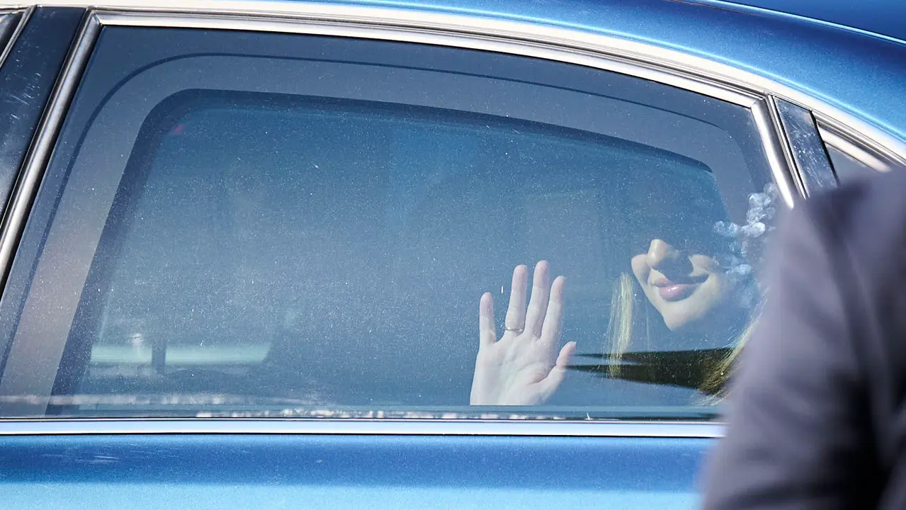 La Princesa Leonor, acompañada de los Reyes Felipe y Letizia, inicia en el Palacio de Navarra una visita a la Comunidad foral que se prolongará durante el viernes y el sábado.
PABLO LASAOSA