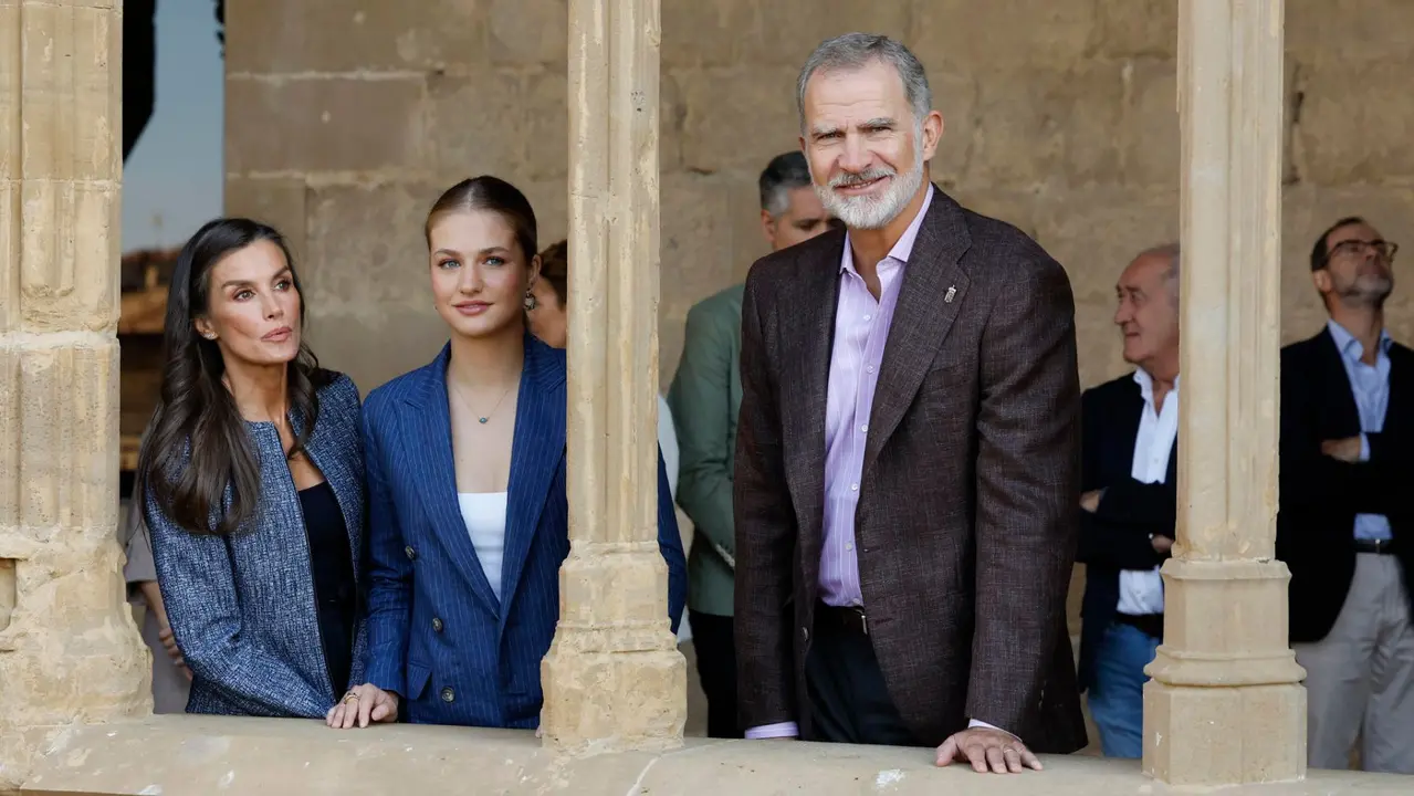 Segunda jornada de la visita de la Princesa Leonor y los Reyes Felipe VI y Letizia a Navarra en el Palacio Real de Olite. EFE