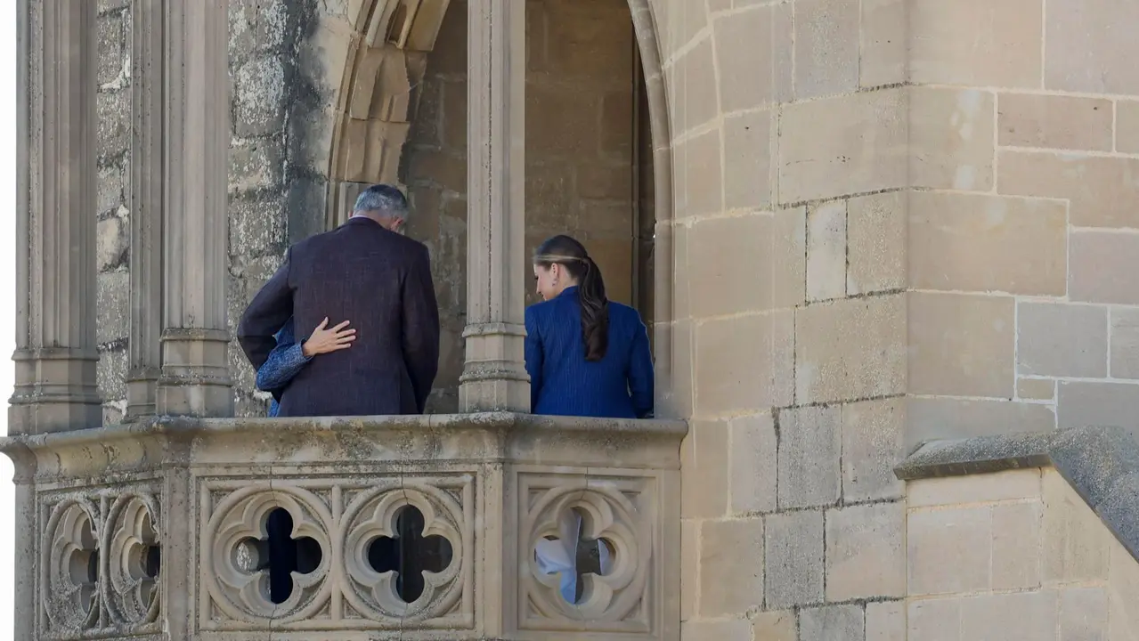 Segunda jornada de la visita de la Princesa Leonor y los Reyes Felipe VI y Letizia a Navarra en el Palacio Real de Olite. EFE