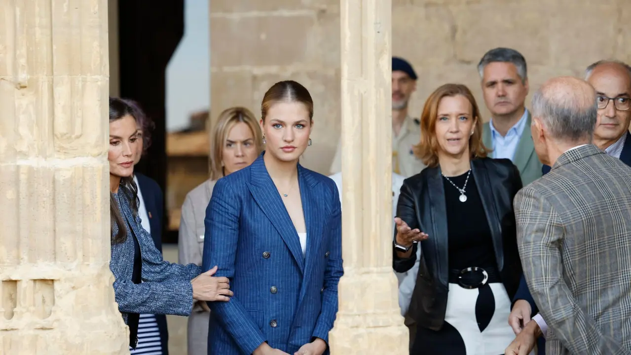Segunda jornada de la visita de la Princesa Leonor y los Reyes Felipe VI y Letizia a Navarra en el Palacio Real de Olite. EFE