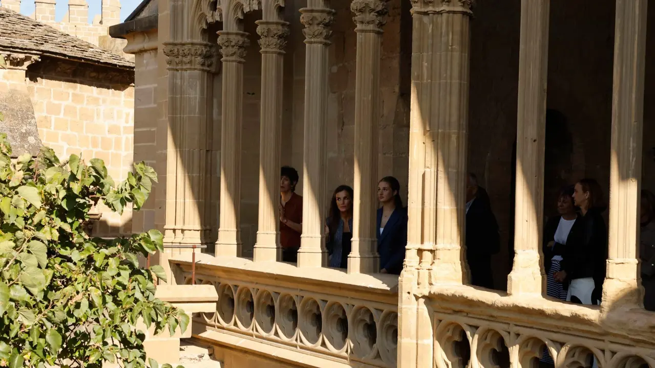 Segunda jornada de la visita de la Princesa Leonor y los Reyes Felipe VI y Letizia a Navarra en el Palacio Real de Olite. EFE