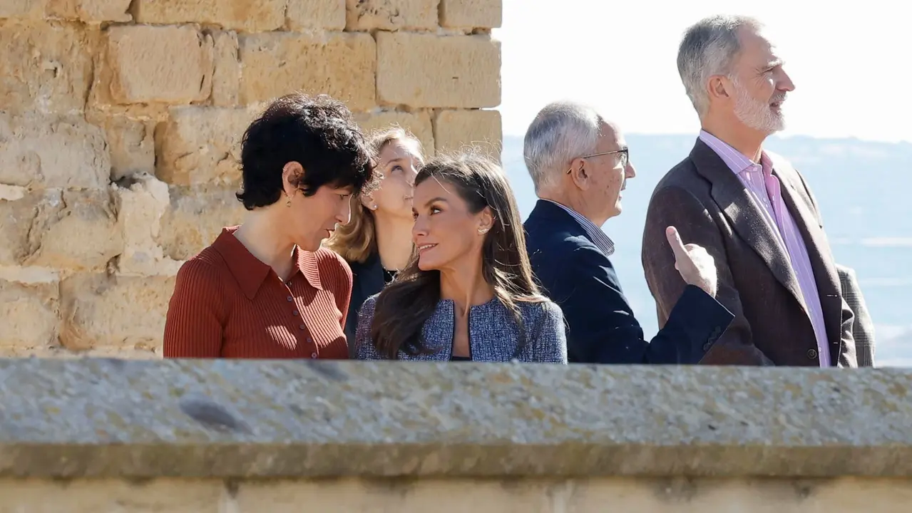 Segunda jornada de la visita de la Princesa Leonor y los Reyes Felipe VI y Letizia a Navarra en el Palacio Real de Olite. EFE