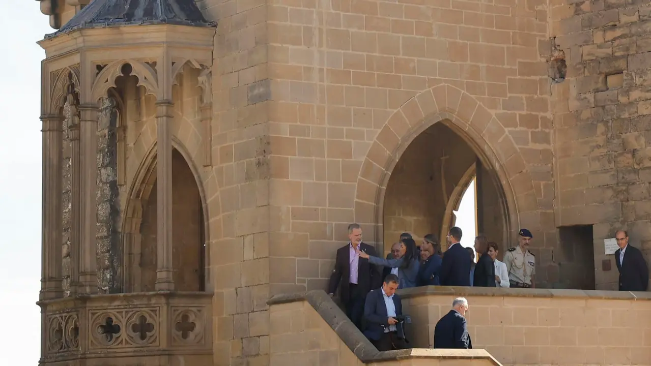 Segunda jornada de la visita de la Princesa Leonor y los Reyes Felipe VI y Letizia a Navarra en el Palacio Real de Olite. EFE