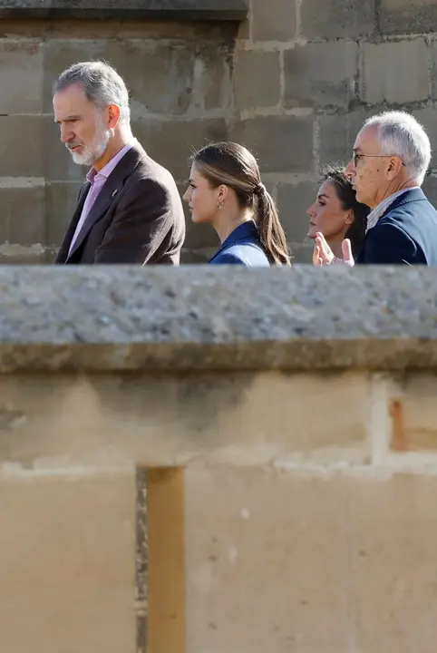 Segunda jornada de la visita de la Princesa Leonor y los Reyes Felipe VI y Letizia a Navarra en el Palacio Real de Olite. EFE