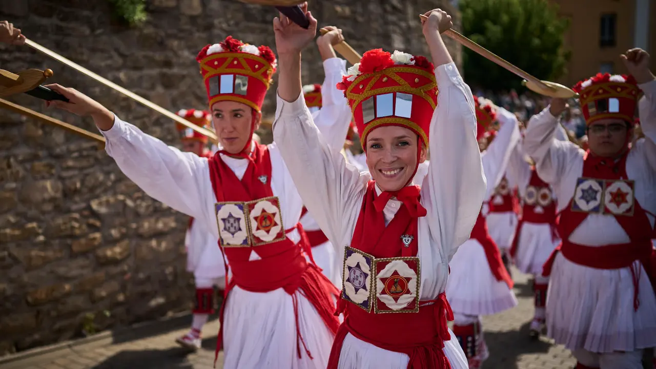 Procesión de San Fermín de Aldapa desde la Basílica de Corazonistas. PABLO LASAOSA