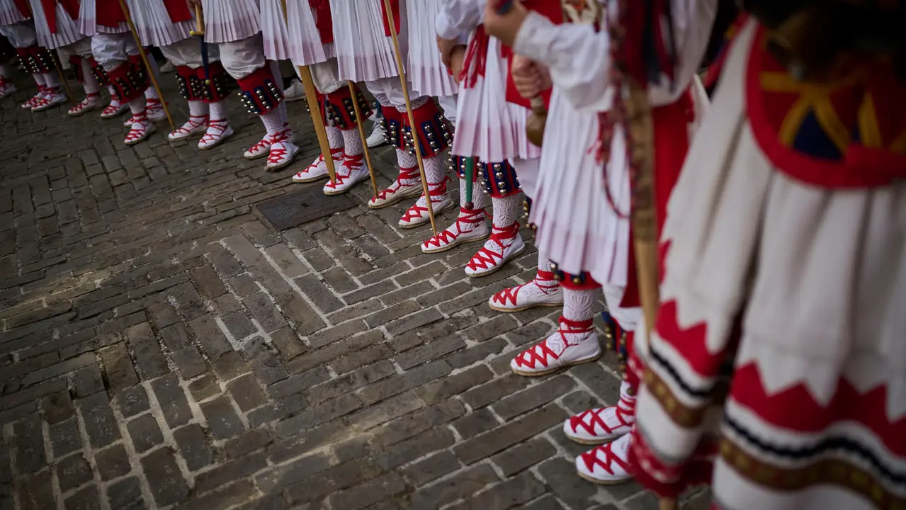 Procesión de San Fermín de Aldapa desde la Basílica de Corazonistas. PABLO LASAOSA