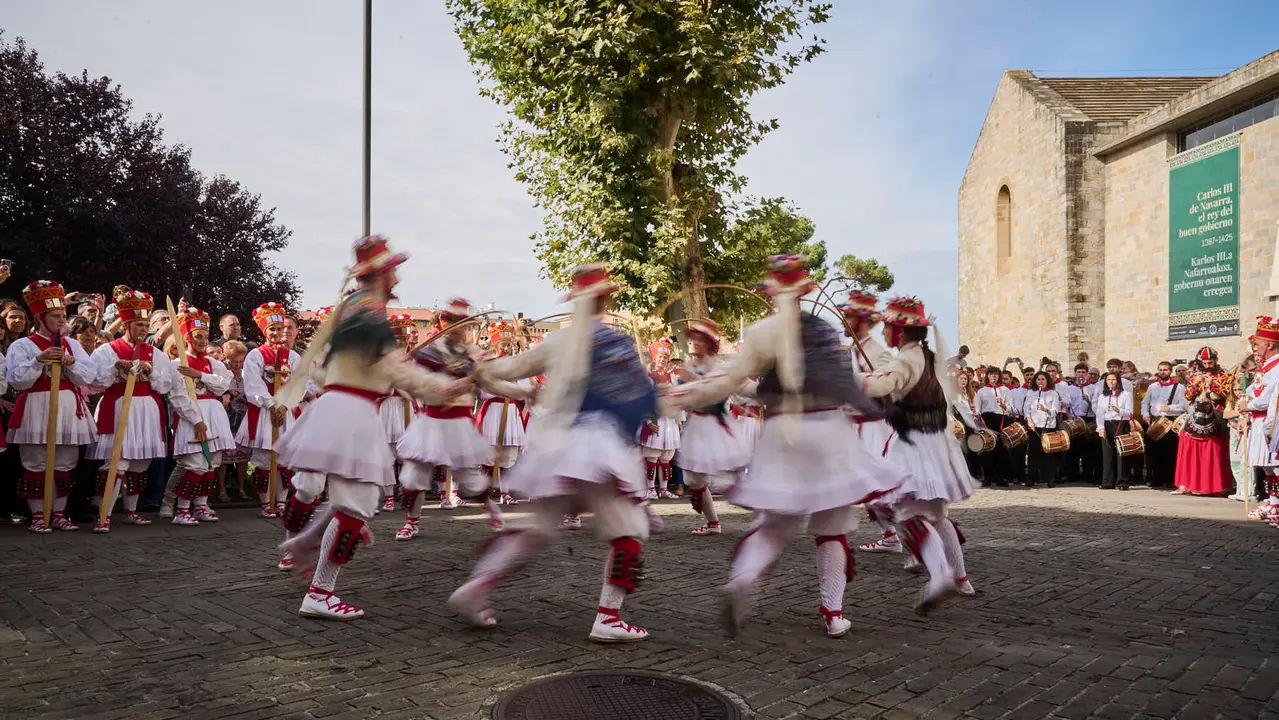 Procesión de San Fermín de Aldapa desde la Basílica de Corazonistas. PABLO LASAOSA