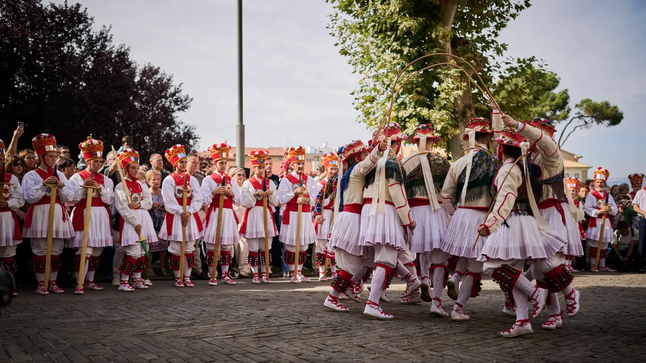 Procesión de San Fermín de Aldapa desde la Basílica de Corazonistas. PABLO LASAOSA