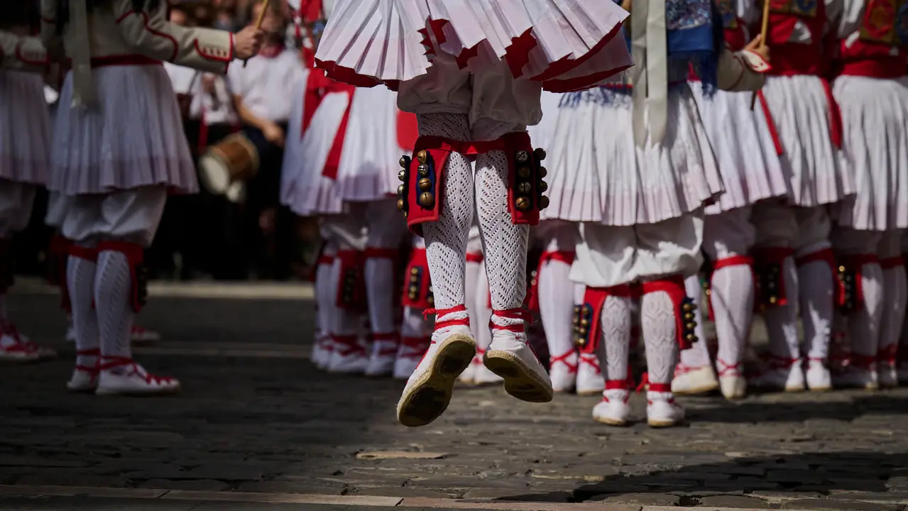 Procesión de San Fermín de Aldapa desde la Basílica de Corazonistas. PABLO LASAOSA