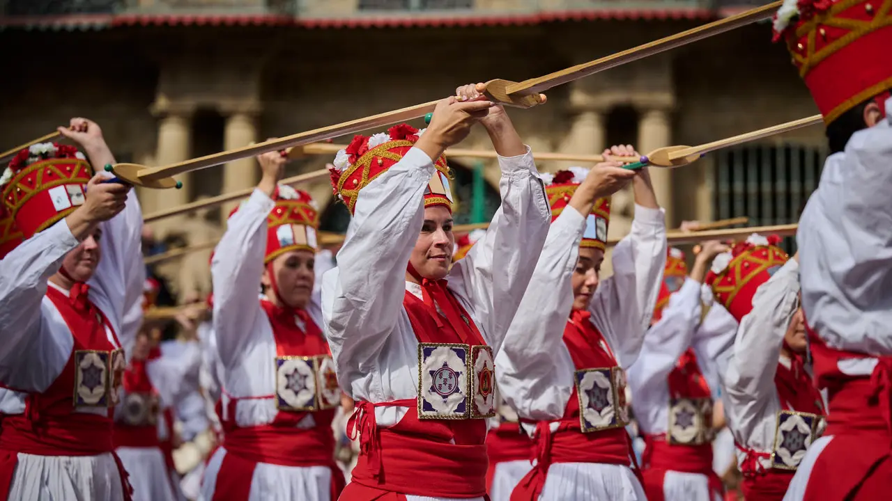 Procesión de San Fermín de Aldapa desde la Basílica de Corazonistas. PABLO LASAOSA