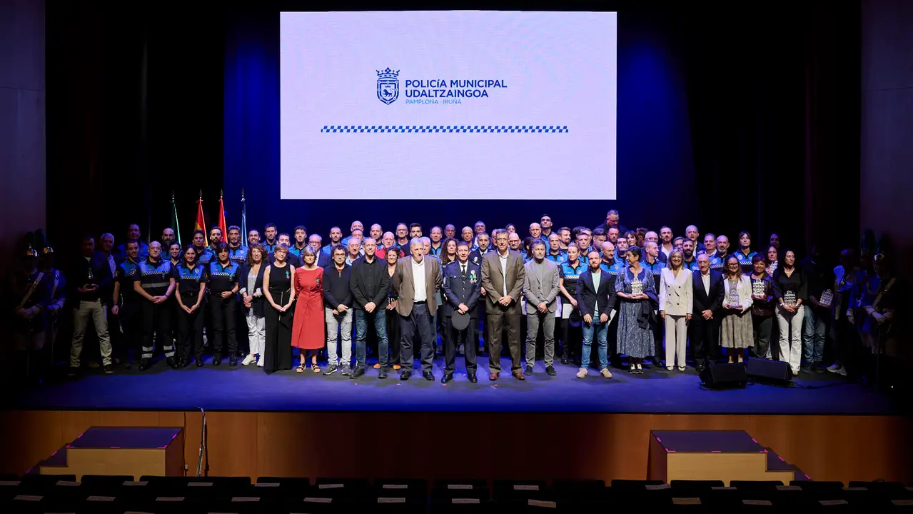 Acto institucional con motivo de la festividad de San Miguel, patrón de la Policía Municipal de Pamplona, en el que se entregarán medallas de servicios distinguidos, felicitaciones públicas y reconocimientos ciudadanos. PABLO LASAOSA