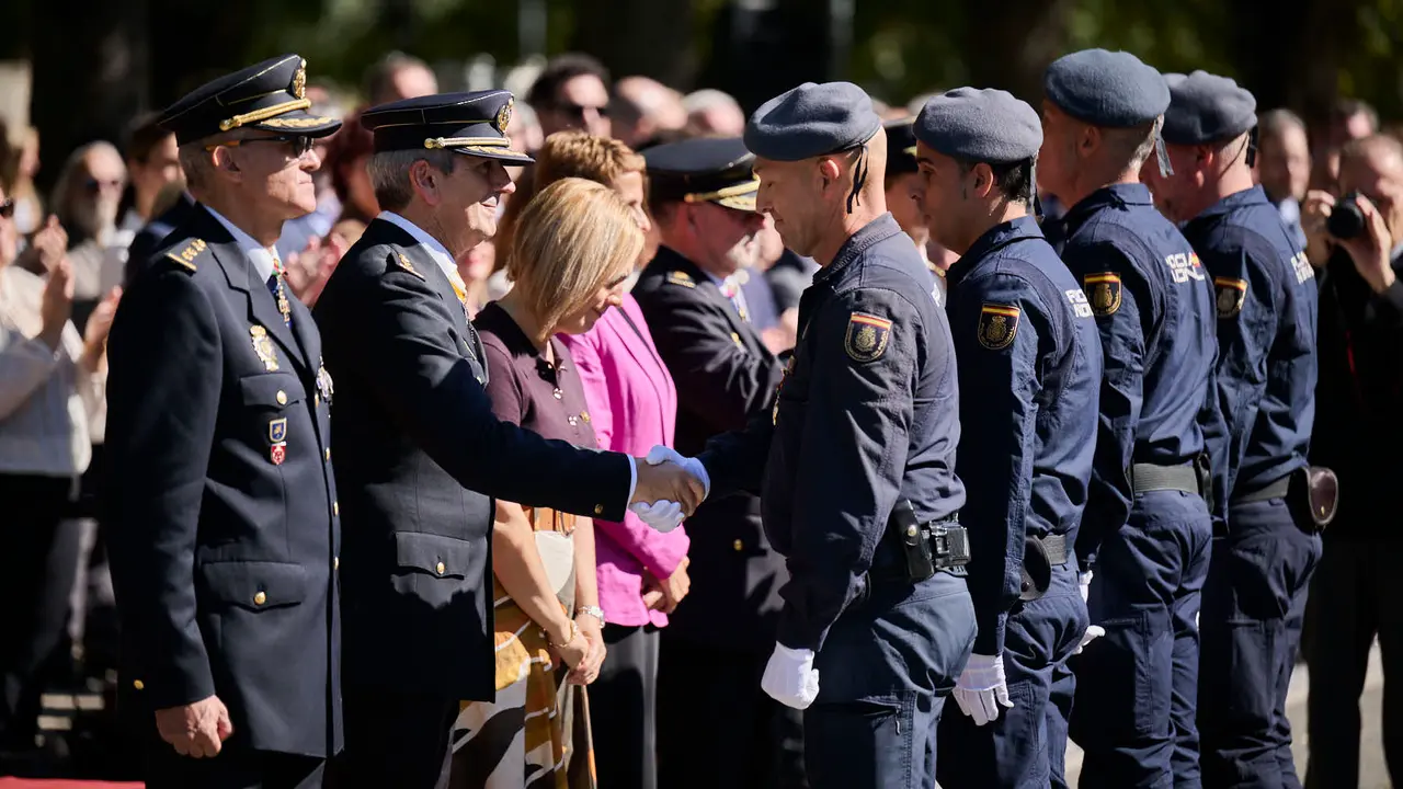 Acto conmemorativo de los patronos de la Policía Nacional, los Santos Ángeles Custodios. PABLO LASAOSA