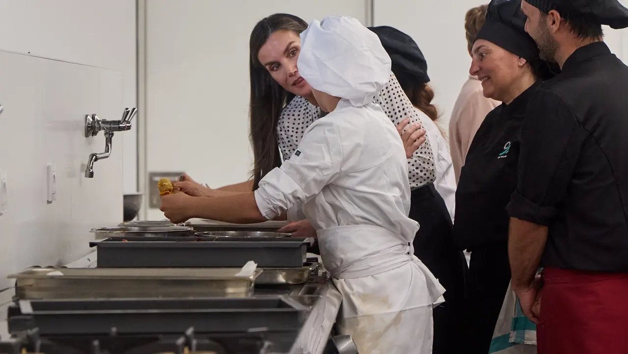 La Reina Letizia visita el Centro Integrado Politécnico de FP de Lumbier para inaugurar el curso escolar 2025-2026. IÑIGO ALZUGARAY