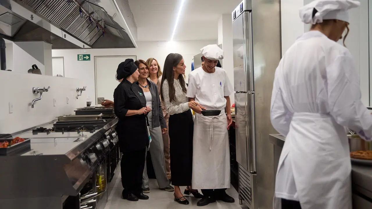 La Reina Letizia visita el Centro Integrado Politécnico de FP de Lumbier para inaugurar el curso escolar 2025-2026. IÑIGO ALZUGARAY