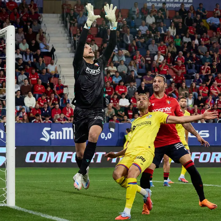 Partido de La Liga EA Sports entre CA Osasuna y Getafe CF disputado en el estadio de El Sadar en Pamplona. IÑIGO ALZUGARAY