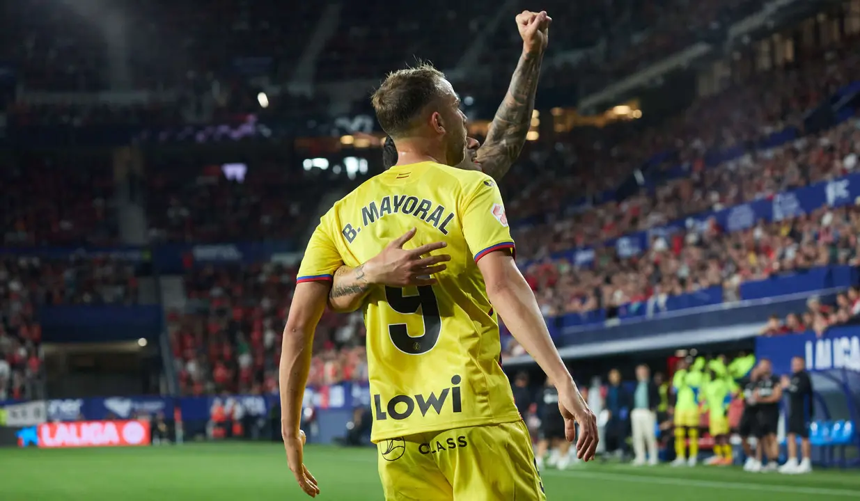Los jugadores del Getafe CF celebran el gol de Borja Mayoral (0-1) durante el partido de La Liga EA Sports entre CA Osasuna y Getafe CF disputado en el estadio de El Sadar en Pamplona. IÑIGO ALZUGARAY